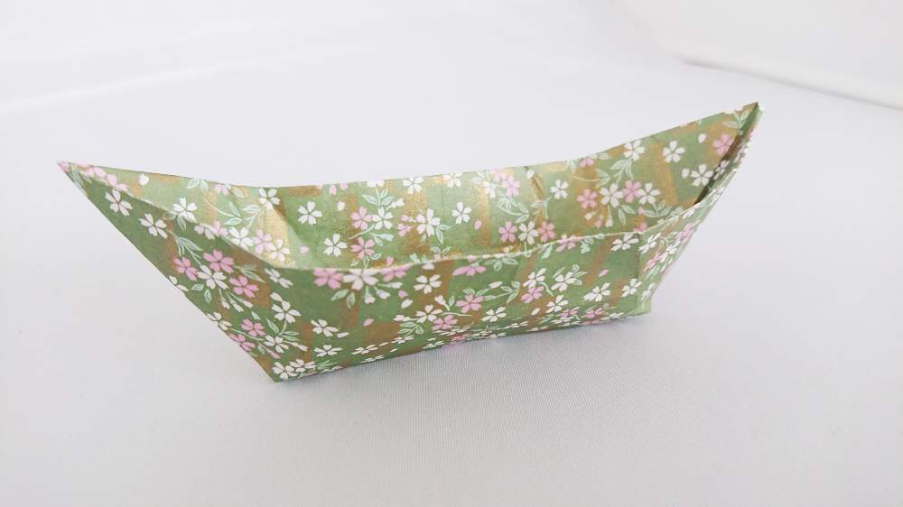 簡単な長方形の小皿 舟皿 の折り方 お菓子やおやつの入れ物に 折り紙japan