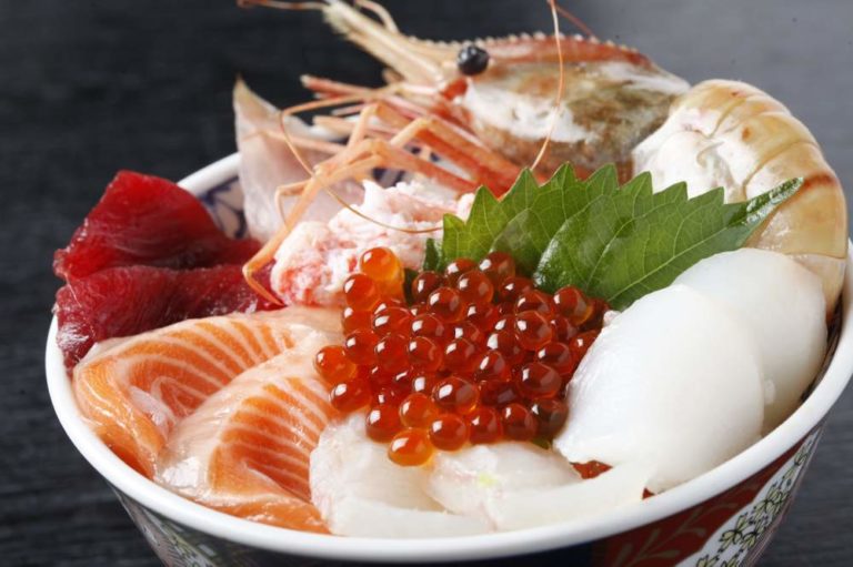 日本全国『ご当地丼』一覧 60選｜47都道府県ご当地グルメ | ORIGAMI – 日本の伝統・伝承・和の心