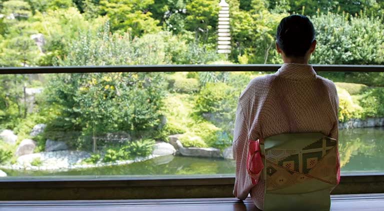 心に響く恋の和歌15選：恋文よりも美しい、日本の恋のことば