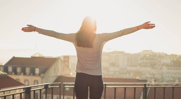 自分を癒す優しい言葉 105選｜心が静まる癒やしのフレーズ一覧